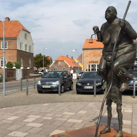 Hyggeligt Lille Byhus Lige Mellem Havnen Og Bytorv Ringkøbing Exteriör bild